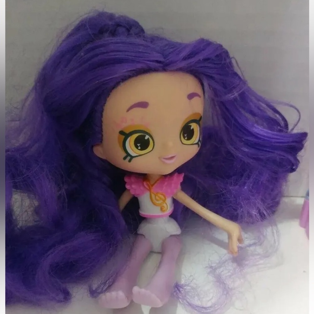 Shopkins purple hair shopper and Kitty Crumble